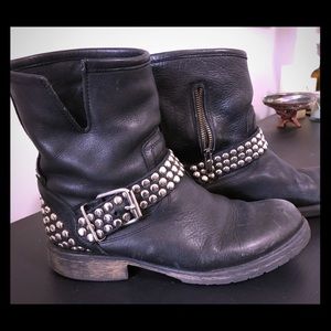 Steve Madden Moto Boots Black